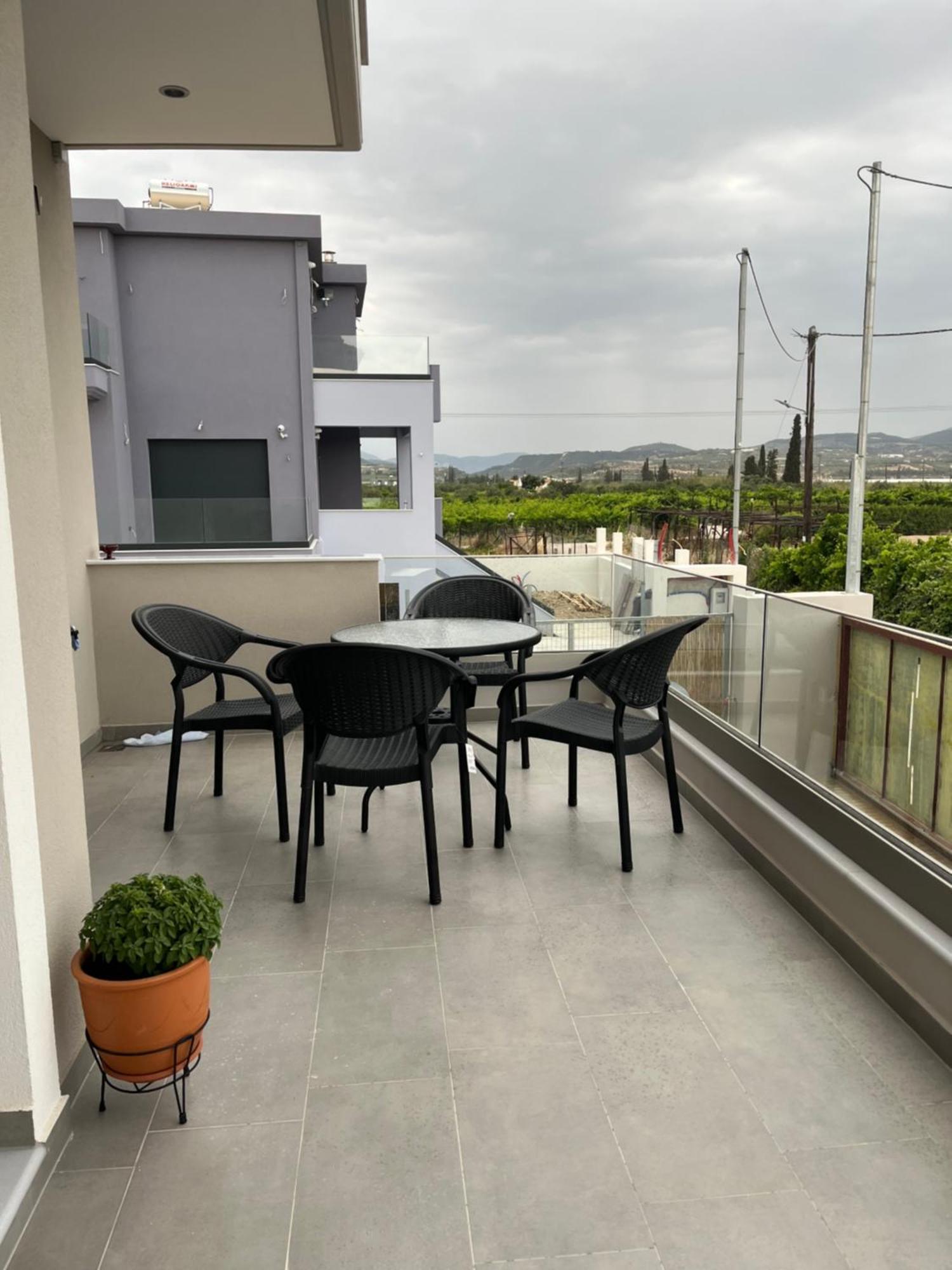 Villa Maria Eirini Lechaio Bagian luar foto